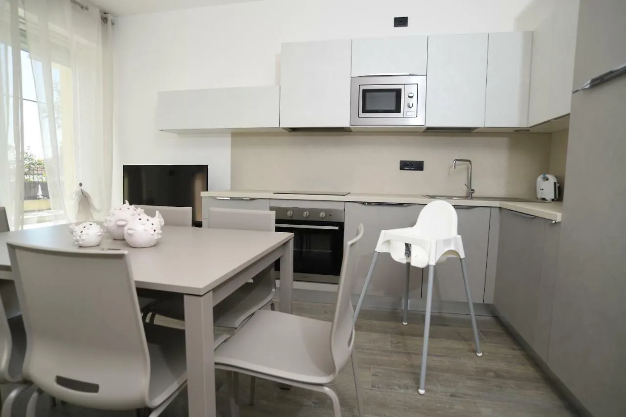 Poggio Fiorito Apartments アラッシオ