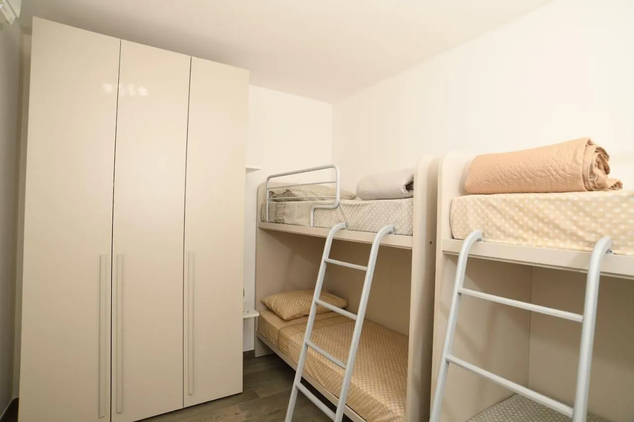 Poggio Fiorito Apartments アラッシオ イタリア