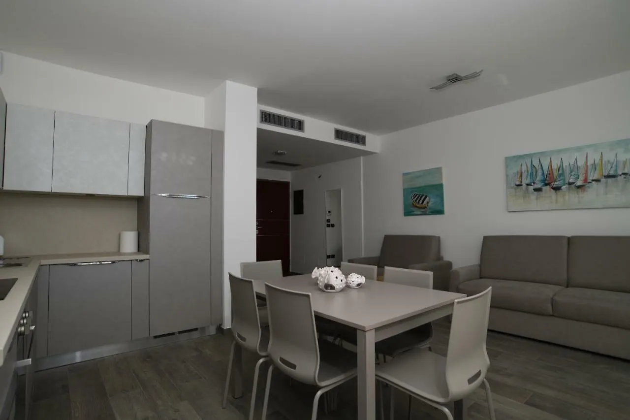 Poggio Fiorito Apartments アラッシオ